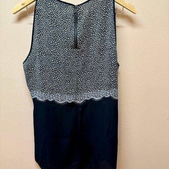Top BCBG Max Azria Neuf Avec étiquette - Taille M, Valeur 218$, Style Débardeur Ou Cami